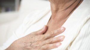 Cancer survivors 'have higher heart risk'