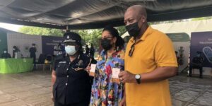 Ex President John Dramani Mahama, Ga Mantse, Otumfor Osei Tutu And Other Dignitaries Receive COVID-19 Jabs