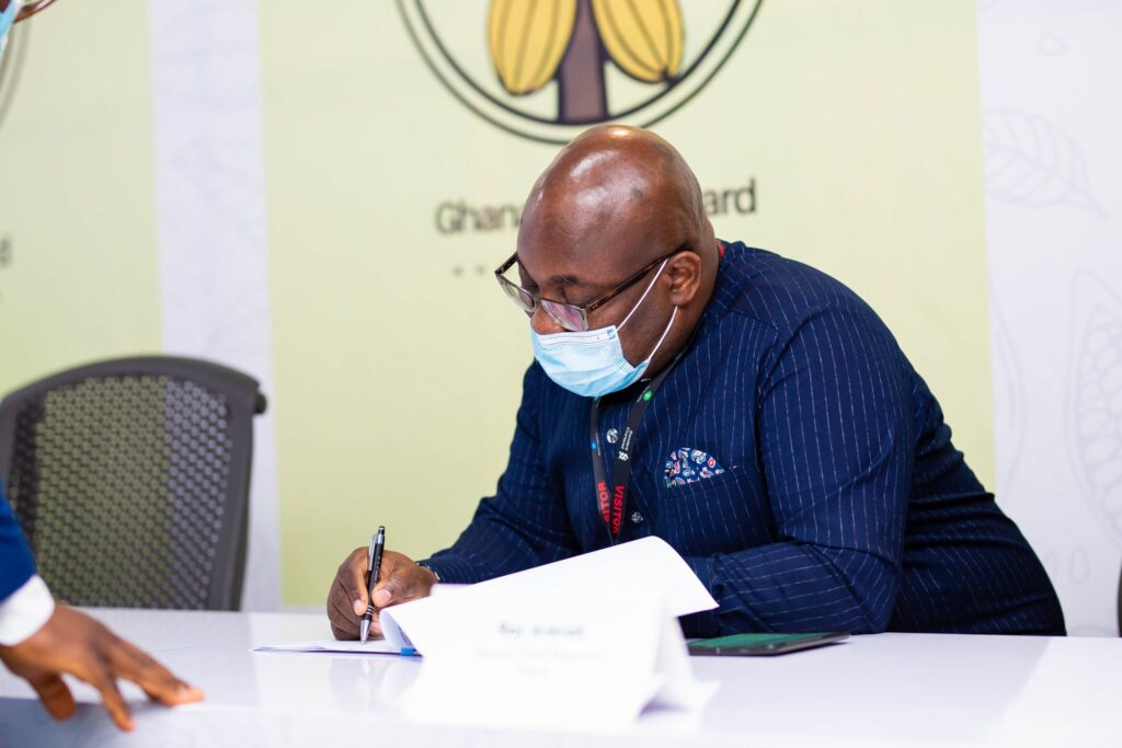 COCOBOD signs us$1.5 billion syndicated finance facility for 2021/2022 cocoa season 1 COCOBOD signs us$1.5 billion syndicated finance facility for 2021/2022 cocoa season