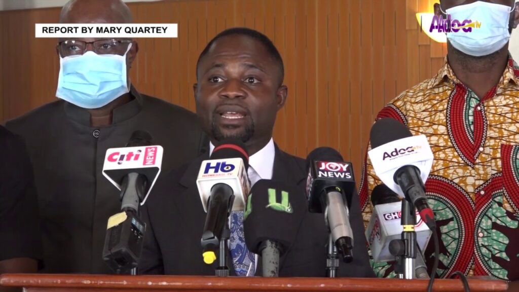 Akufo-Addo’s gov’t is full of disrespectful old men – Akandoh 1 Akufo-Addo’s gov’t is full of disrespectful old men – Akandoh