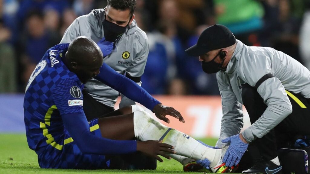 Chelsea 4-0 Malmo: Romelu Lukaku hobbles down tunnel with first-half injury as Blues romp to victory 1 WhatsApp Image 2021 10 21 at 9.25.22 AM