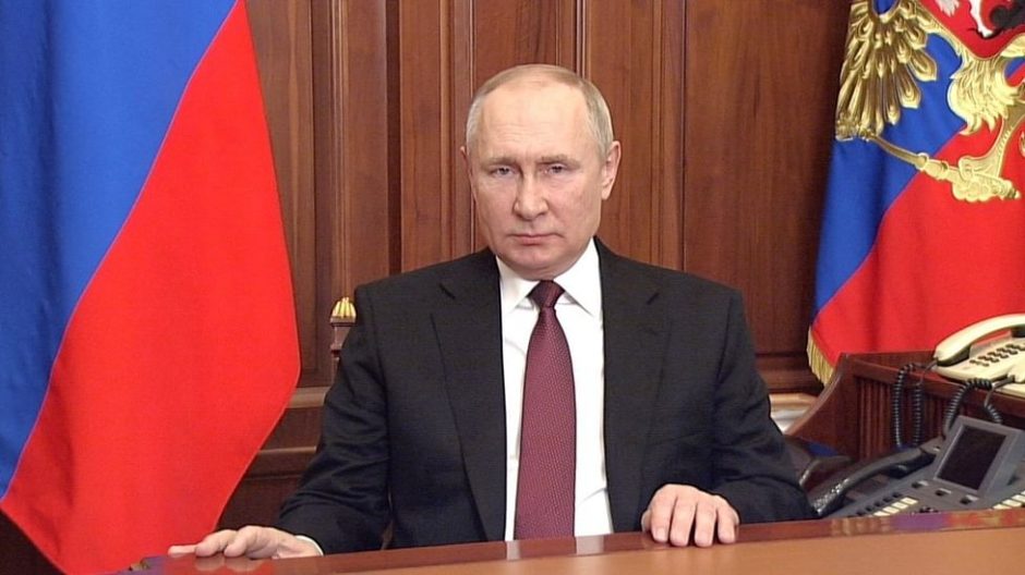 Germany issues ‘early warning’ of possible gas shortages as Russia threatens supplies 1 germany issues early warning of possible gas shortages as russia threatens supplies scaled