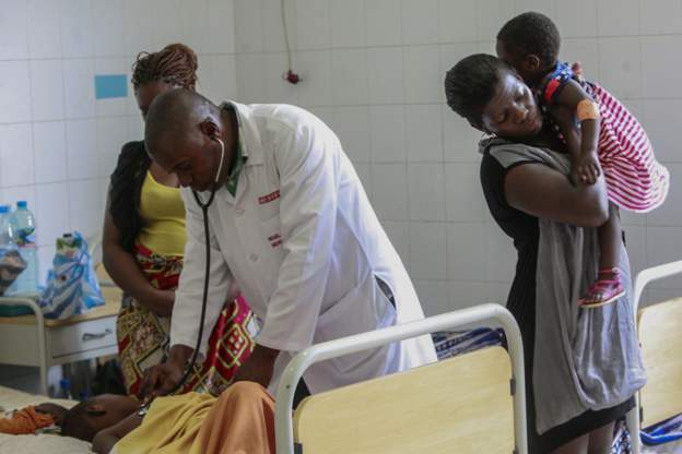 angola suspends salaries of striking doctors