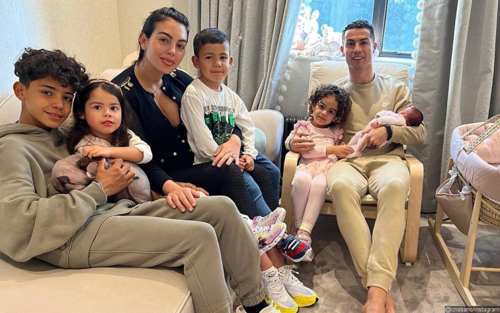 cristiano ronaldo grateful to bring newborn daughter home after losing baby son during childbirth