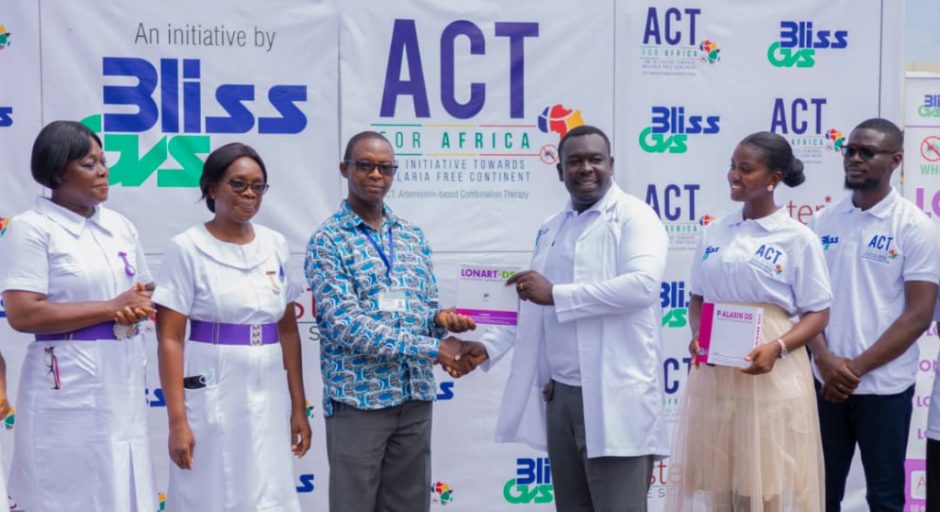 efia nkwanta hospital receives anti malarial drugs from bliss gvs ghana scaled