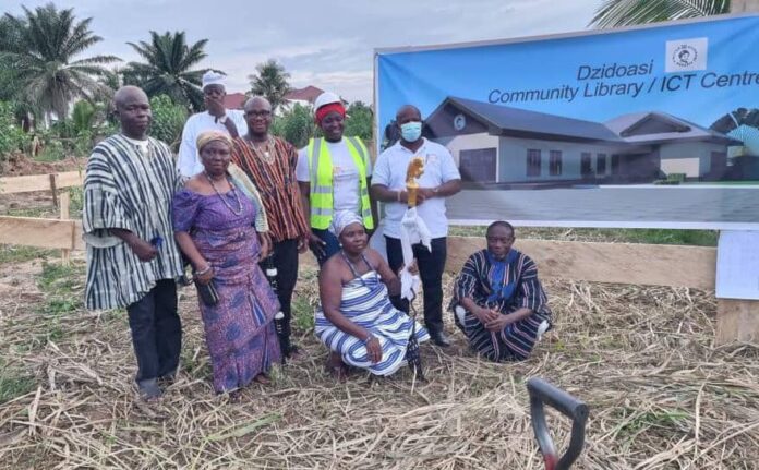 gbi abansi queenmother cuts sod for new ict laboratory library
