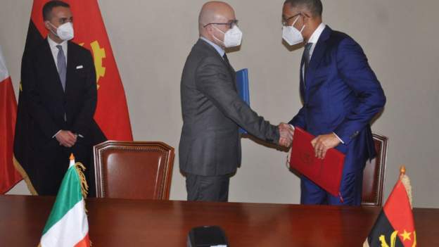 italy signs angolan gas deal amid russia tensions efbfbc