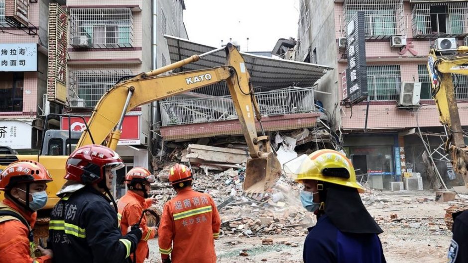 2 dead after building collapse in china scaled