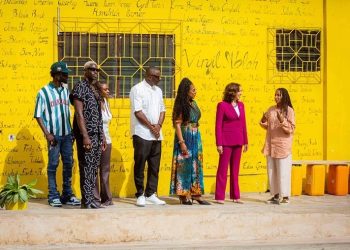 Kamala Harris meets Ghanaian creatives in Accra 