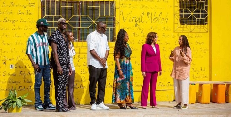 kamala harris meets ghanaian creatives in accra