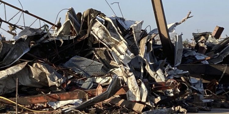 mississippi tornado kills 23 and brings devastation to us state