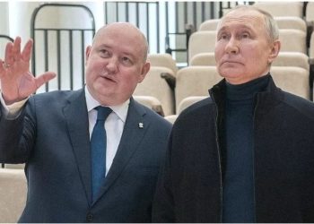 Ukraine war: Putin pays visit to war-damaged Mariupol, state media reports