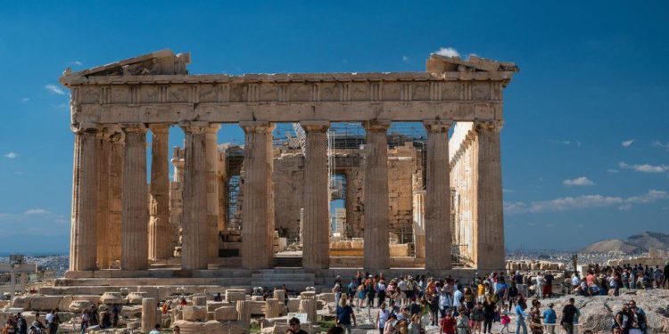 vatican returns parthenon sculptures to greece