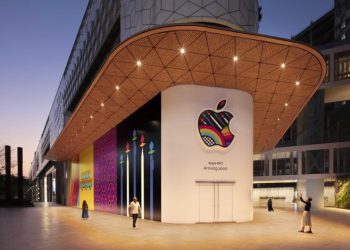 Apple readies opening of its first retail store in India