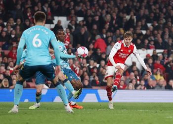 Arsenal come from behind to draw against Southampton