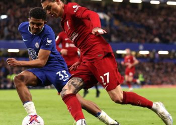 Chelsea and Liverpool play out goalless stalemate