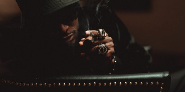 e l hints at upcoming project in new post