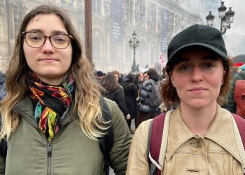 France pension reforms: Macron signs pension age rise to 64 into law