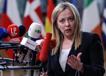 Italian government seeks to penalize the use of English words