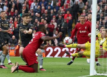 Liverpool grab late draw to hurt Arsenal’s title bid