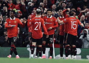 Manchester United surrender two-goal lead to draw 2-2 with Sevilla