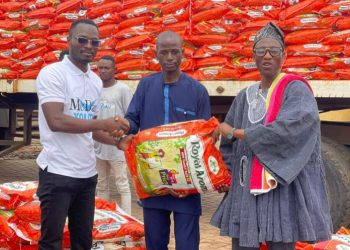 McDan donates 6000 bags of rice, assorted drinks to 30 Muslim communities in the north