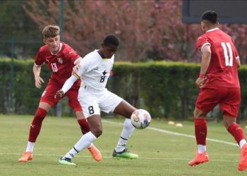 Nine-man Black Starlets rally to beat Spain