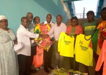 Percy Kwesi Amuah donates to Handball Association of Ghana