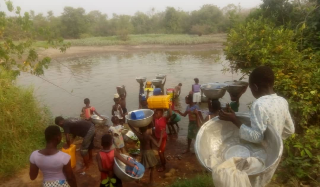 women at sanzie fear water crisis will affect economic activities