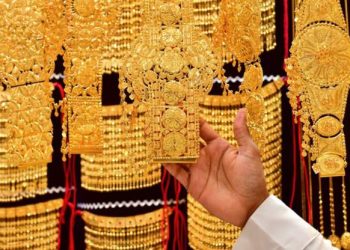 Zimbabwe looks into gold corruption claims seen on TV