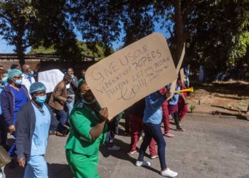 Zimbabwe to criminalise foreign recruitment of medics
