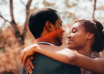 10 non-sexual ways to save your relationship from dying out