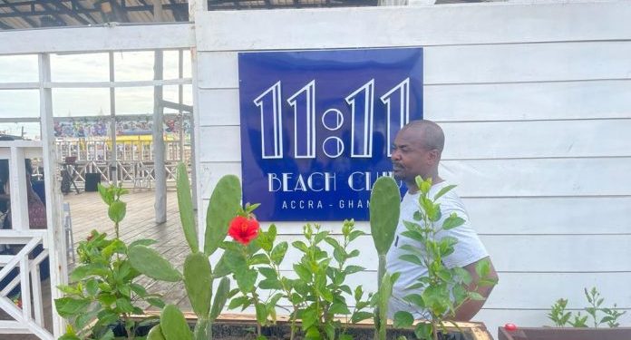 1111 beach club to host international pillow fighting championship