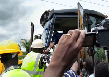 Ahafo Ano North MP cuts sod for Mfanibu, Tepa, and Pakyi roads