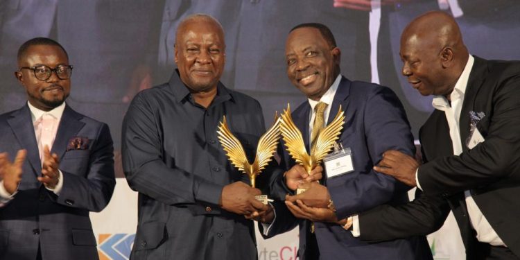 alex apau dadey kgl group sweep two awards at 7th ghana ceo summit and expo