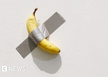 Banana artwork eaten by “hungry” student who visited museum