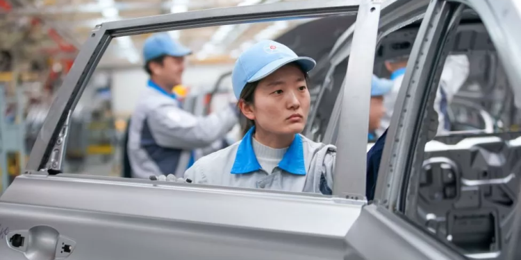 china overtakes japan as worlds top car exporter