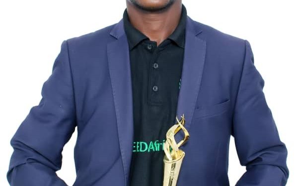 co founder of seedafrique james billy dega receives prestigious nsbe golden torch award