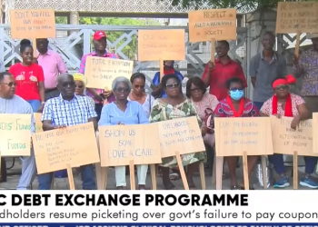 DDEP: Bondholders picket Finance Ministry again to demand coupon, principal payments