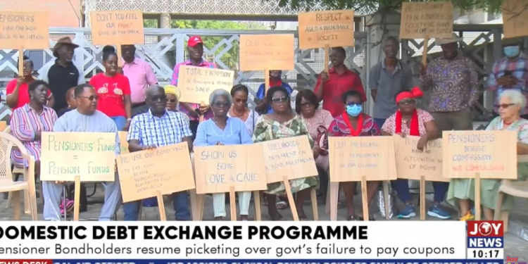 ddep bondholders picket finance ministry again to demand coupon principal payments