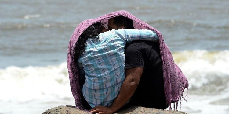 delhi metro to kiss or not the taboo around public affection in india