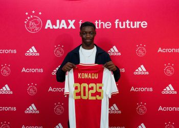 Dutch-born Ghanaians Konadu and Appiah sign first professional contracts with Ajax