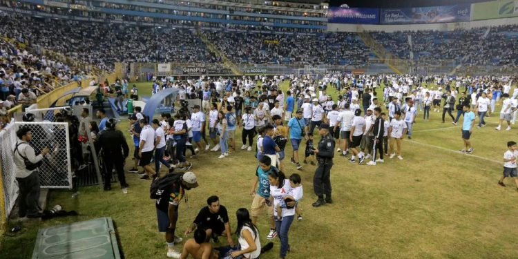 el salvador stadium crush leaves at least twelve dead
