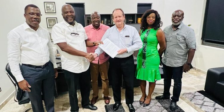 engineers and planners signs 230m caterpillar equipment financing agreement with mansour group