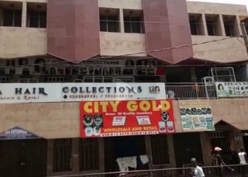 Fire destroys hair shop at Makola