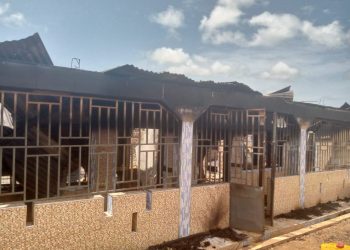 Fire guts 6-bedroom house at Sefwi Akaasu