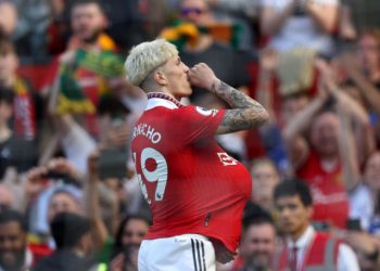 Garnacho scores on return to action as Manchester United beat Wolves