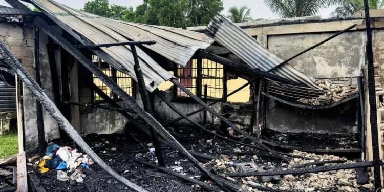 Guyana school fire: Pupil suspected of starting deadly blaze over ‘confiscated phone’ 1 guyana school fire pupil suspected of starting deadly blaze over confiscated phone