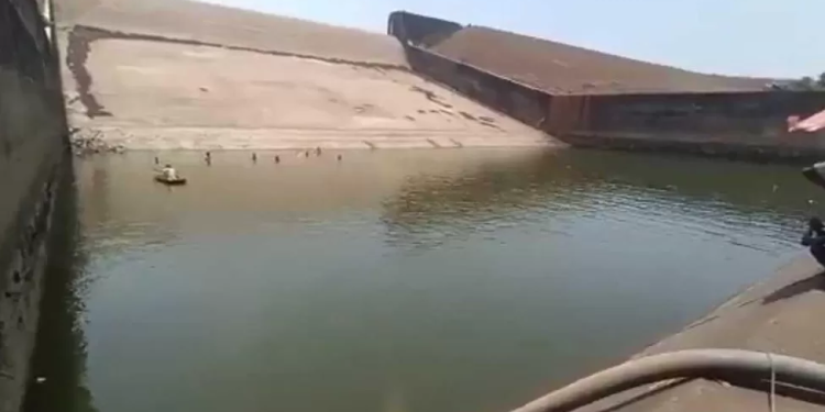 india official drains entire dam to retrieve phone