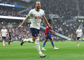 Kane surpasses Rooney in Premier League scoring list with strike against Crystal Palace